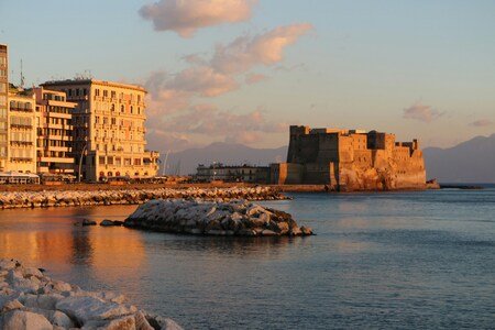 castel golfo of naples