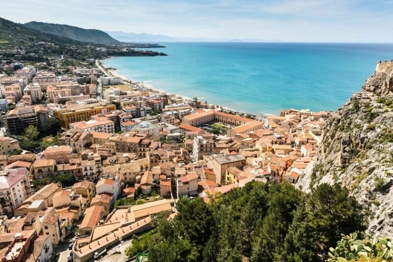 Scenic view of Sicily, Italian island famous for traditional cuisine and timballo di maccheroni